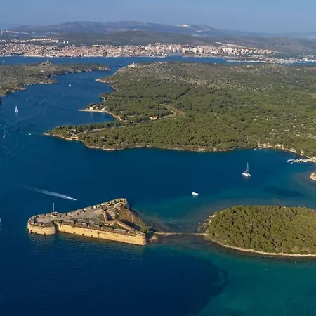 In With Sea View, Terrace, Wifi Daire