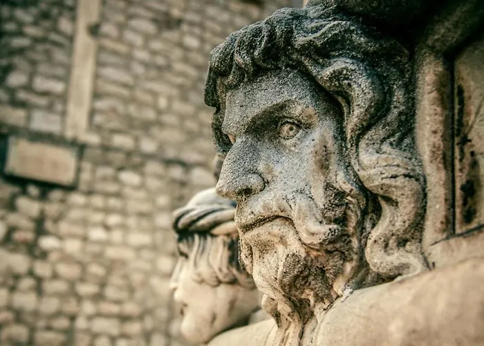 In With Sea View, Terrace, Wifi Apartman